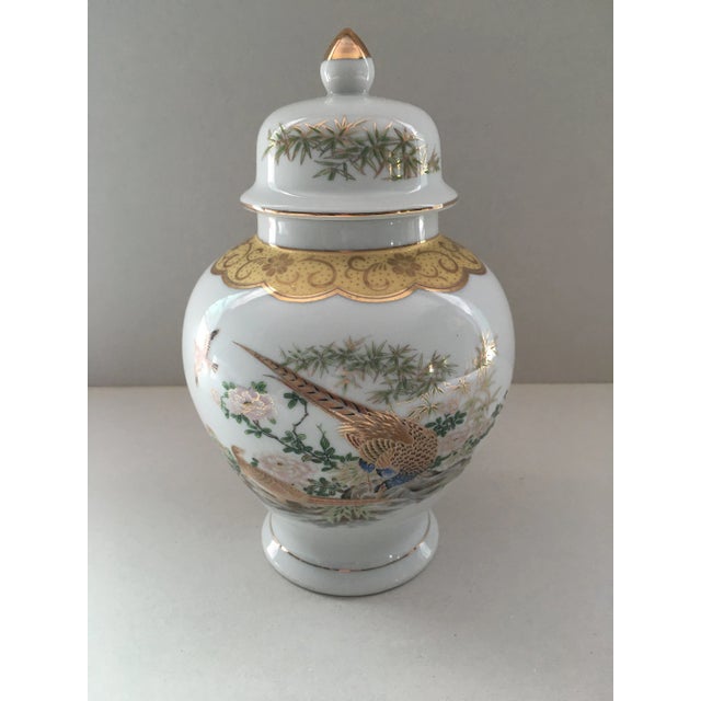 Vintage Japanese Birds of Paradise Porcelain Urn For Sale In Providence - Image 6 of 6