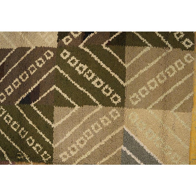 1960s Multicolor Diamond Modern Vintage American Hooked Rug 5' 7" X 7' 10" Hand Knotted Wool Carpet For Sale - Image 4 of 6