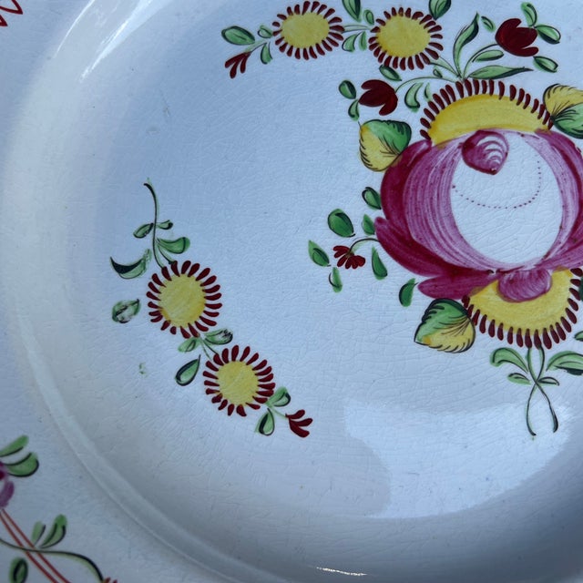 Farmhouse A Very Fine Antique Pearlware Queen's Rose Plate, Circa 1800 For Sale - Image 3 of 12