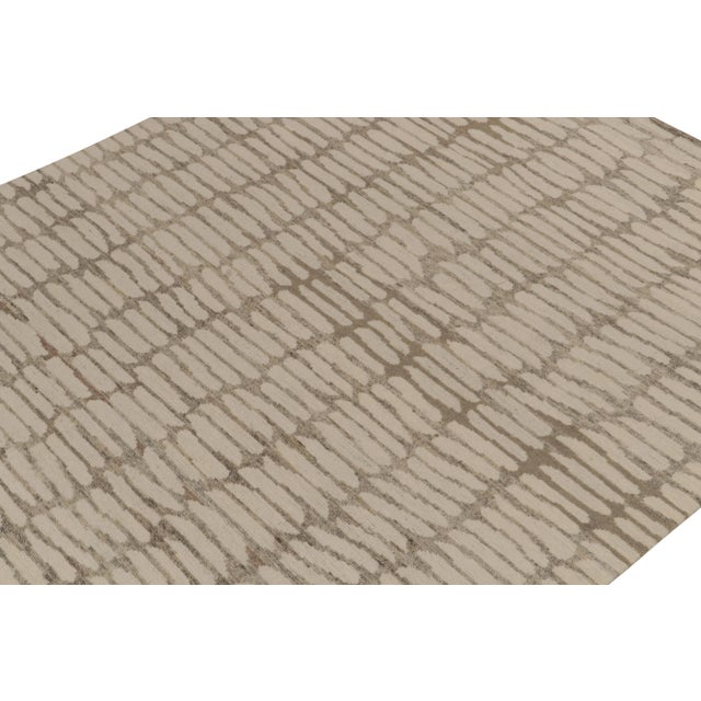 Rug & Kilim Rug & Kilim’s Modern Rug in Gray With White Geometric Patterns For Sale - Image 4 of 8
