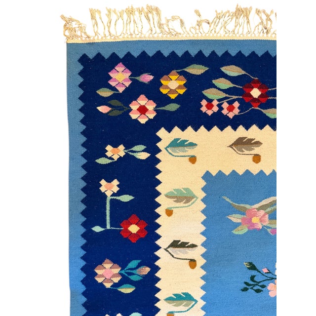 Mid-20th Century Romanian Oltenian Folk Art Floral Wool Kilim Rug in Blue and Navy For Sale In Houston - Image 6 of 9