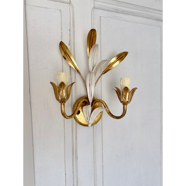 Italian Gilt and White Tôle 2-Light Wall Sconce attributed to Masca, 1970s For Sale - Image 11 of 12