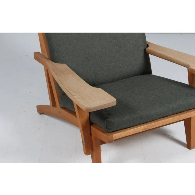 Model GE-375 Lounge Chair attributed to Hans J. Wegner for Getama, 1960s For Sale - Image 3 of 7