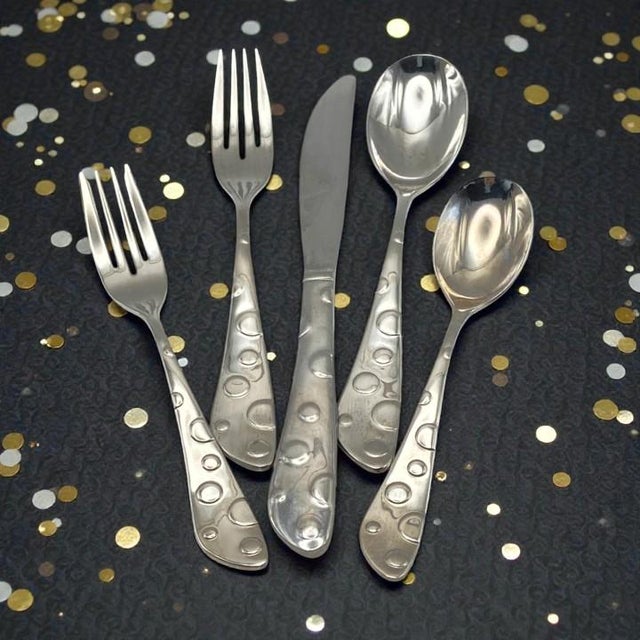 Spode “Baking Days” Stainless Flatware: Service for 11 (Rare “Polka Dot” Pattern) 57 Total Pieces For Sale - Image 18 of 18