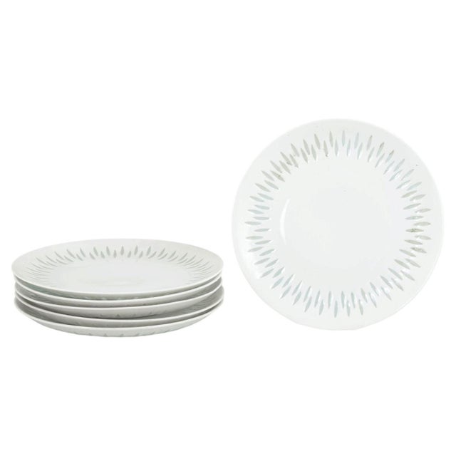 1970s Salad and Dessert Plates in Porcelain by Friedl Holzer-Kjellberg for Arabia, 1970s, Set of 6 For Sale - Image 5 of 5