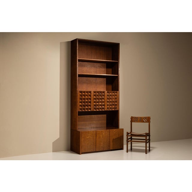 1970s Large Bookcase in Carved Slavonian Oak by Giuseppe Rivadossi, Italy, 1970s For Sale - Image 5 of 16