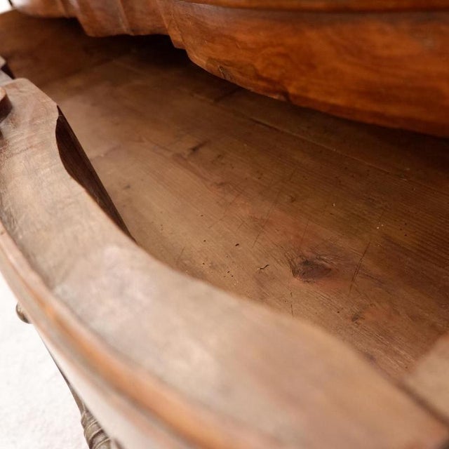 French Crossbow Front Chest of Drawers in Walnut, 18th Century For Sale - Image 9 of 15