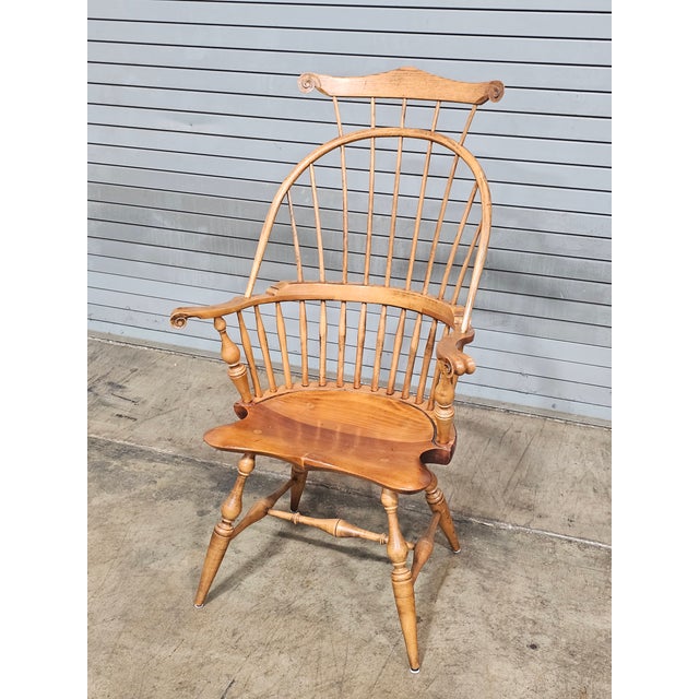 Richard Dimes Company 1960s d.r. Dimes Master's Chair Comb Back Windsor Arm Chair Bench New Hampshire Rare For Sale - Image 4 of 17