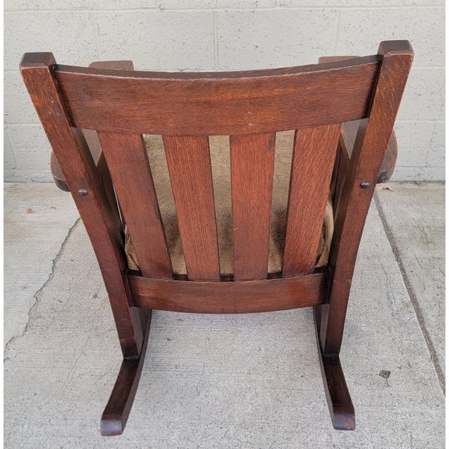 L. & J.G. Stickley, Inc. Fine Mission Oak Rocking Chair Circa. 1910 For Sale - Image 4 of 18