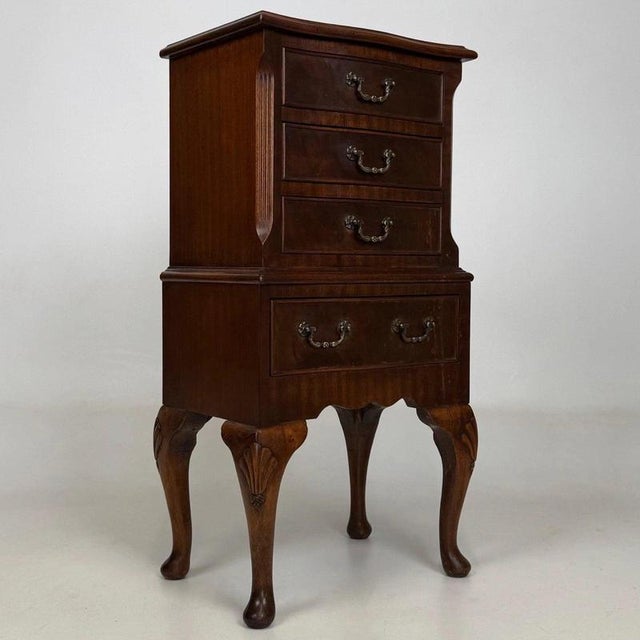 Antique Early 20th Century English Edwardian Mahogany Chest of Drawers For Sale - Image 9 of 13