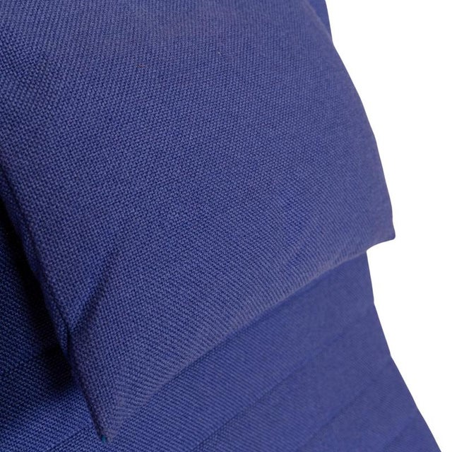 Modern EA 124 Armchairs in Blue Fabric by Charles & Ray Eames for Vitra, Set of 4 For Sale - Image 3 of 10