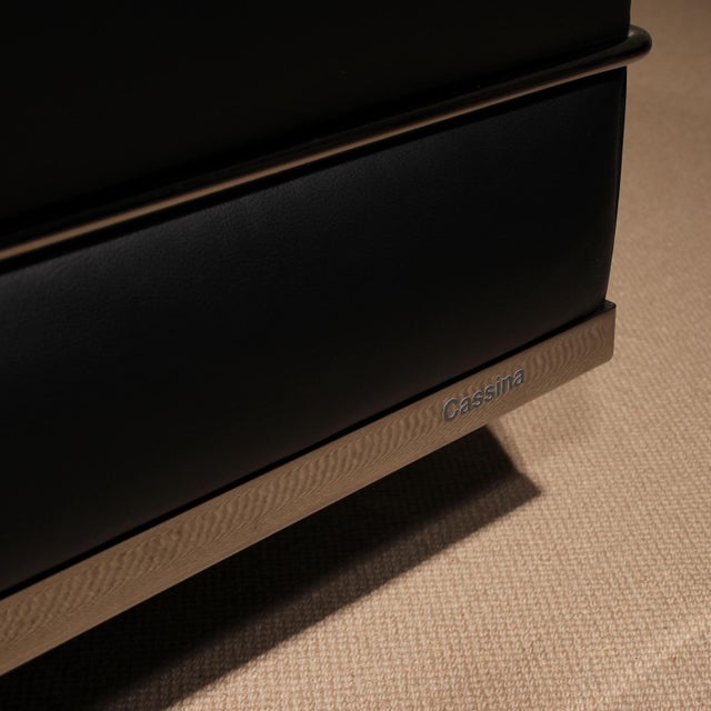 LC2 Armchairs by Le Corbusier, P. Jeanneret, C. Perriand for Cassina, Italy, 1928, Set of 2 For Sale - Image 12 of 18