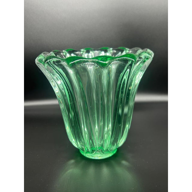 Green crystal vase from the 1950s, Pierre D'Avesn design I have official proof of authenticity such as vintage catalogs,...