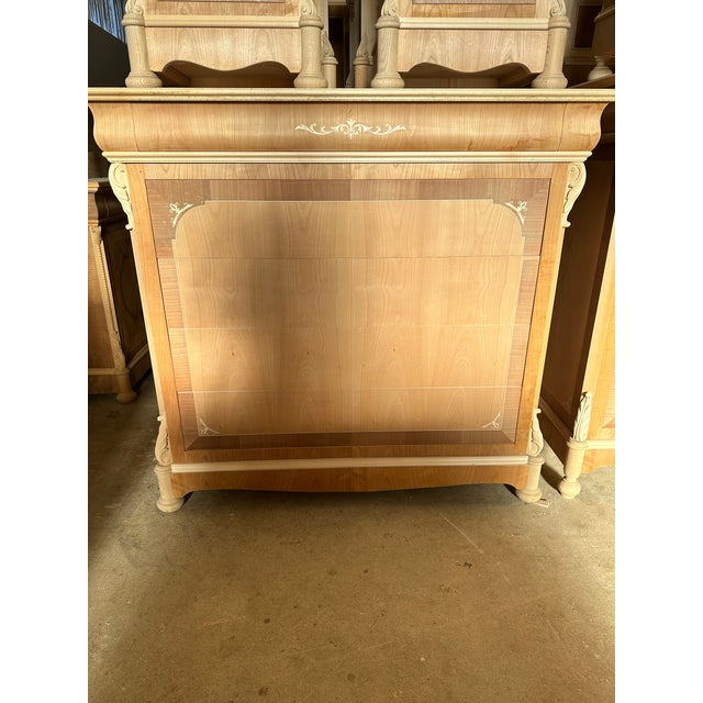 Mid-Century Modern 1990s Italian Natural Unpainted Set of a Chest of Drawers and Two Bedside Tables for Bedroom For Sale - Image 3 of 9