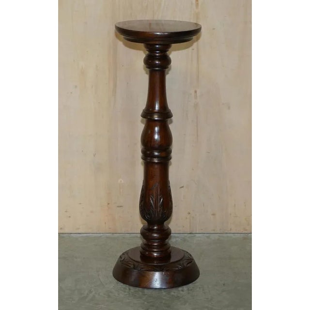 We are delighted to offer for sale this lovely hand made in England, mahogany pedestal stand for displaying plants, busts,...