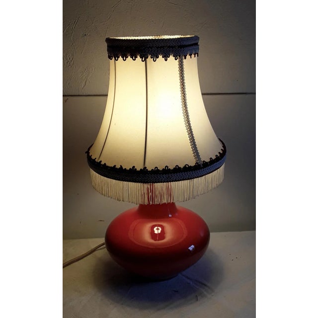 Vintage Ceramic Table Lamp with Orange Base and Beige Fabric Shade by Fürst Adolf Werkstätte for Kunstkeramik Bückeburg, 1970s For Sale - Image 3 of 5