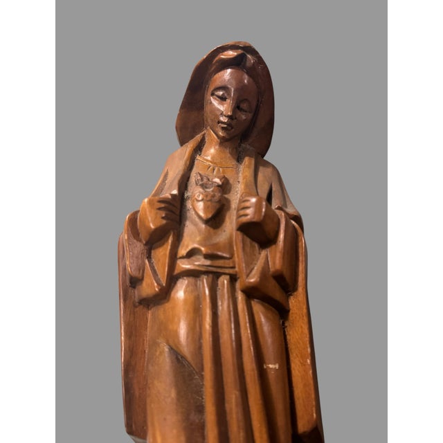 Mid 20th Century Vintage Hand Carved Wooden 17" Madonna Statue Sculpture Sacred Heart of Mary For Sale - Image 5 of 7