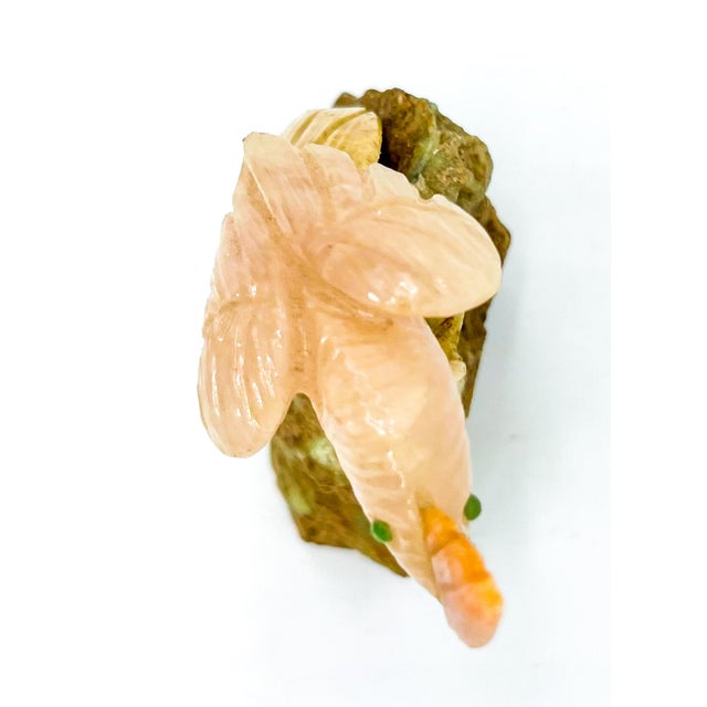 Vintage Hand-Carved Gemstone Cockatoo Sculpture on Natural Stone Base – Brazilian Mid-Late 20th Century For Sale - Image 9 of 15