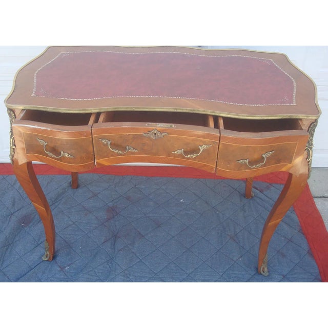 1970s French Ladies Leather Top Desk For Sale - Image 5 of 12