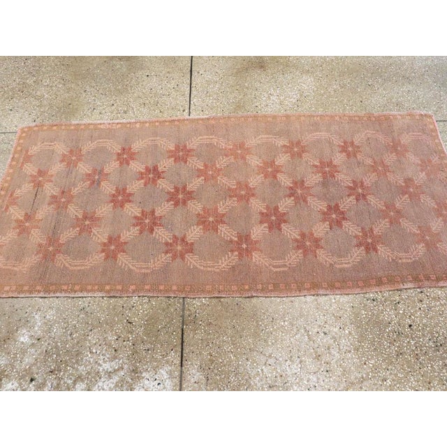 Galerie Shabab Collection Mid-20th Century Turkish Anatolian Throw Rug For Sale - Image 4 of 6