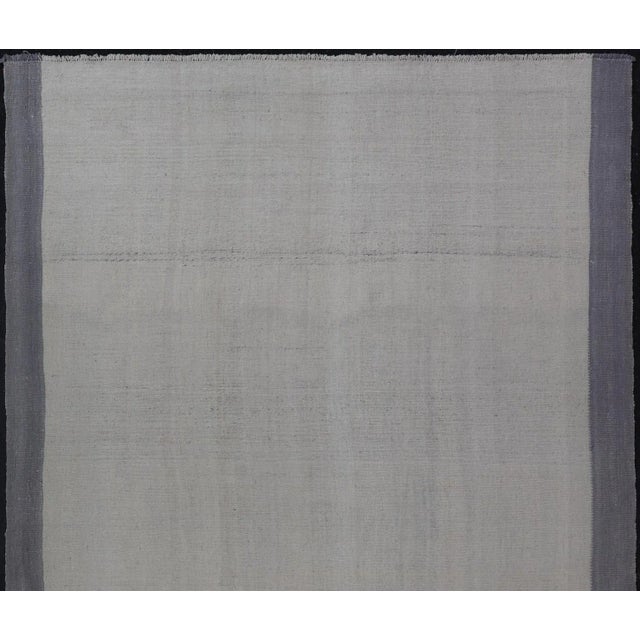 Cream Mid 20th Century Vintage Turkish Kilim With Modern Design in Cream and Lavender For Sale - Image 8 of 11