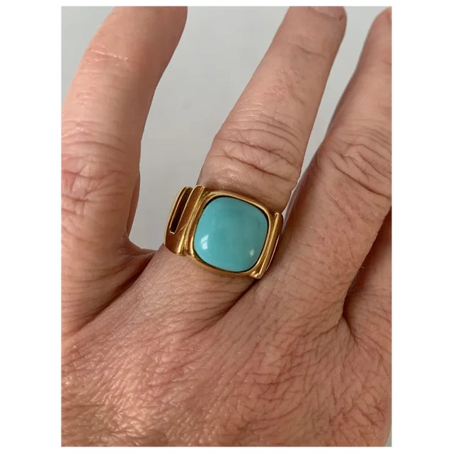 Mid-Century Modern 1980s 18k Gold and Persian Turquoise Ring, Size 6 For Sale - Image 3 of 9