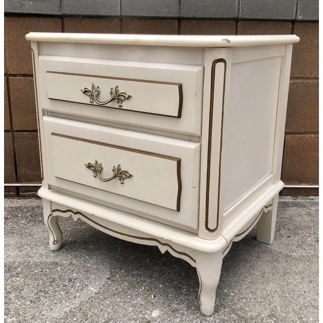 Vintage French Provincial Ivory & Gold Side/End Table Nightstand For Sale - Image 14 of 14