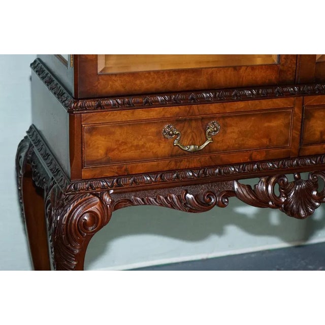 Vintage Carved Queen Anne Style Display Cabinet For Sale - Image 9 of 18