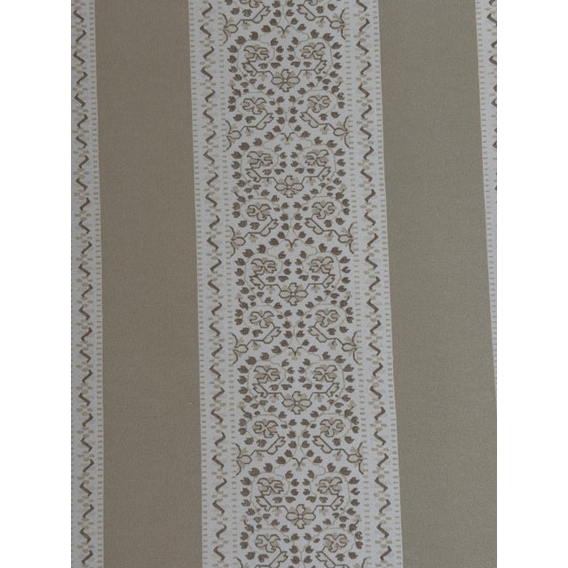 Traditional Schumacher Mark Sikes 180742 Jasmine Indoor Outdoor Neutral Fabric 4 Yards For Sale - Image 3 of 8