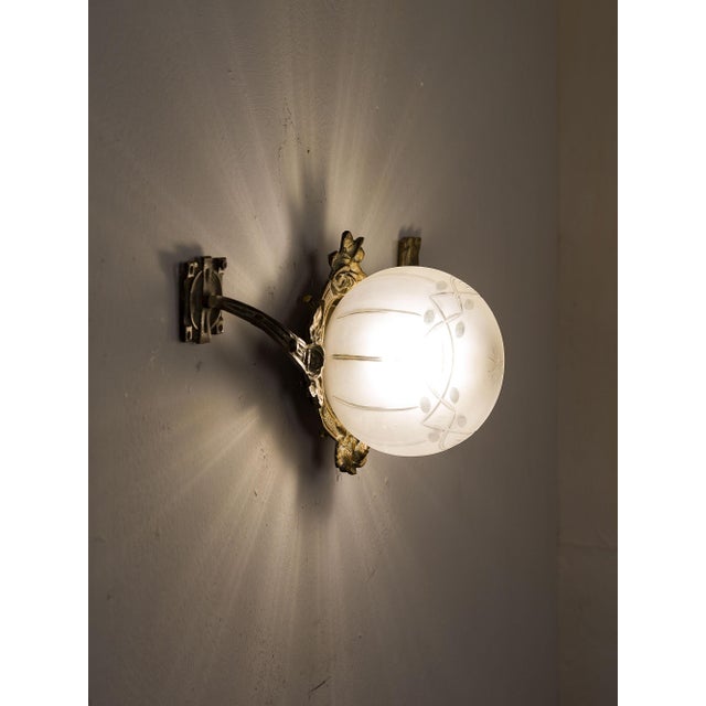 Gold Antique Art Nouveau Liberty Wall Lamp with Central Light, Italy, 1910 For Sale - Image 8 of 9