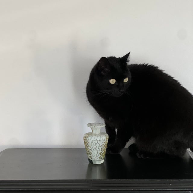 Glass Mid-Century Modern Handmade Budvase by Mdina, 1970s For Sale - Image 7 of 11