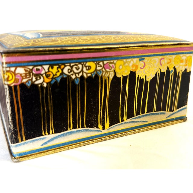 Antique "Huyler’s New York" Candy Tin Litho Box For Sale - Image 4 of 12