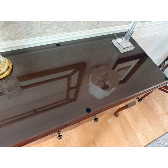 1990s Kittinger Sideboard With Glass Top, Purchased in 2015 From Kittinger Store in Buffalo For Sale - Image 5 of 8