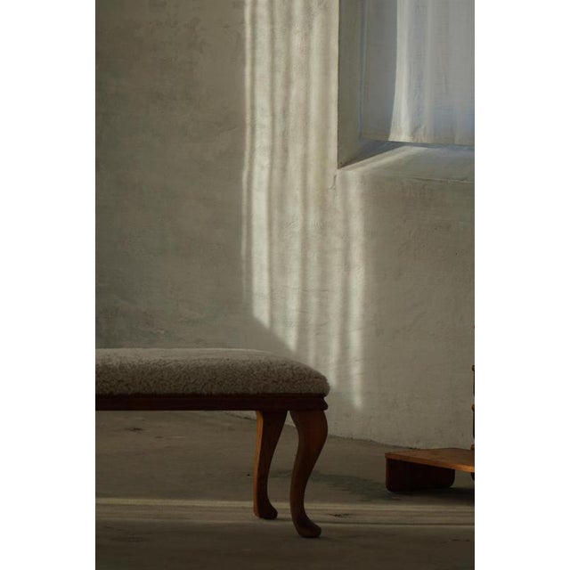 1920s Danish Rococo Style Bench with Cabriole Legs and Lambswool Seat, 1920s For Sale - Image 5 of 18