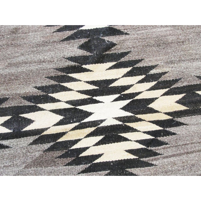 Antique Navajo Crystal / Two Grey Hills Transitional Natural-Wool Rug 3'6" × 5' For Sale - Image 4 of 8