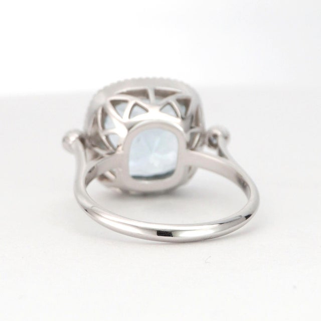 14k Gold Ring With 4.25ct Aquamarine & Diamonds Size 6.5 For Sale - Image 9 of 18