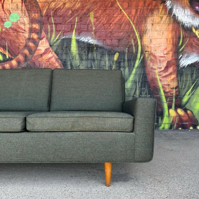 Mid-Century Modern Florence Knoll for Knoll Associates Settee Loveseat For Sale - Image 3 of 11