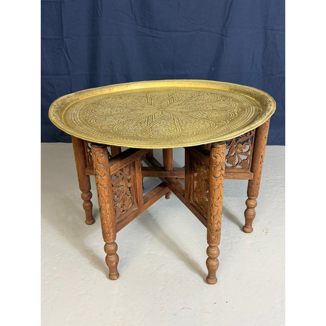 Antique Anglo-Indian Benares Brass Tray Table with Hand-Carved Folding Wooden Base, 1910 For Sale - Image 13 of 15