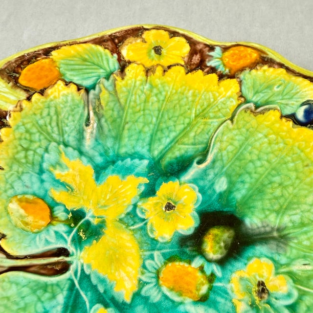 Majolica Strawberry Leaf Dessert Tray by Samuel Alcock, England, 1850 For Sale In Philadelphia - Image 6 of 11