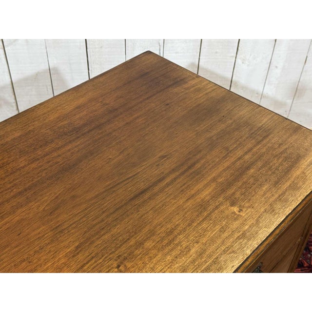 Brown 19th Century Victorian Mahogany Chest of Drawers For Sale - Image 8 of 16