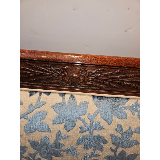 Womderful quality walnut Sheridan Settee with lovely carving, fluting and turnings. Great and graceful proportions....