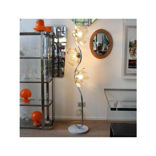 Type 'flower' lamp (floor) Date 1960-70 Model 3 lights Origin Murano, Italy Condition Preserved Materials Chromed steel,...