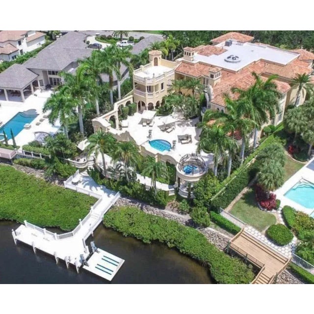 Baroque Late 20th Century Italian Blue and White Della Robbia Style Jardiniere, Provenance, Celine Dion For Sale - Image 3 of 11