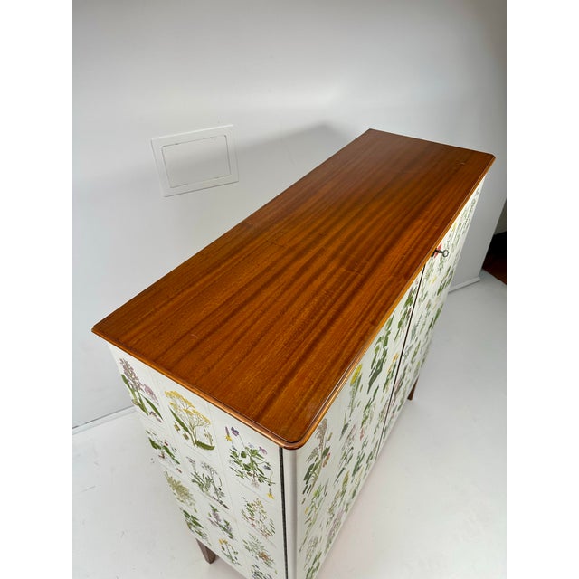White 1950’s Swedish Cabinet With Nordens Flora Illustrations For Sale - Image 8 of 12