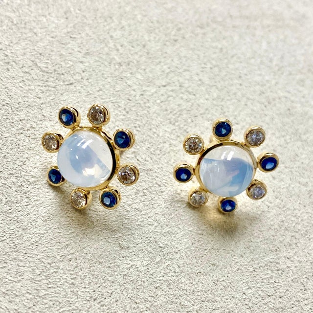 Syna Moon Quartz Yellow Gold Earrings with Sapphires and Diamonds, a Pair For Sale - Image 4 of 5