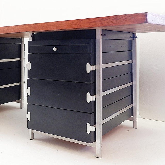 Desk with Bergwood Drawer Units and Wood Veneer Boomerang Top, 1970s For Sale - Image 11 of 16