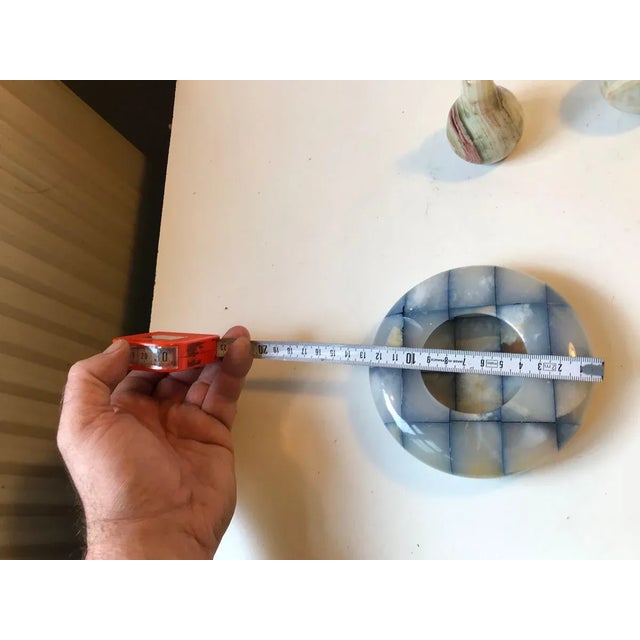 Vintage Italian Desk Set in Onyx Marble with Ashtray and Paperweights, 1950s, Set of 3 For Sale - Image 6 of 9