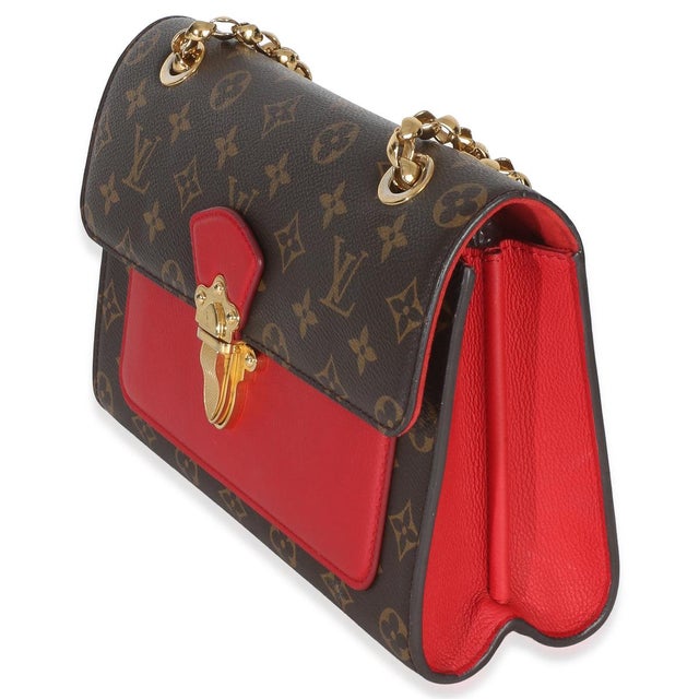 Item #: 153781 Interior Material: Microfiber MSRP: 2,550 Features Interior: Two gussets, One zip pocket. One slip pocket...
