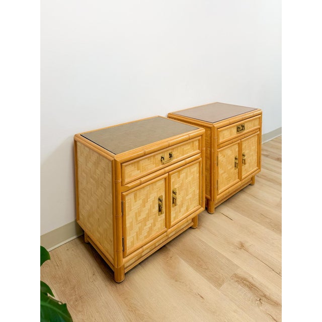 Wood Mid 20th Century Coastal Bamboo Parquet Nightstand Pair Glass Top Hollywood Regency For Sale - Image 7 of 13