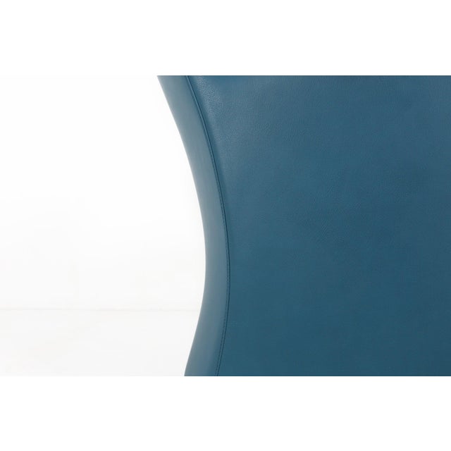 Wood Vintage Lounge Chair in Blue Leather from Leolux, 1990s For Sale - Image 7 of 16
